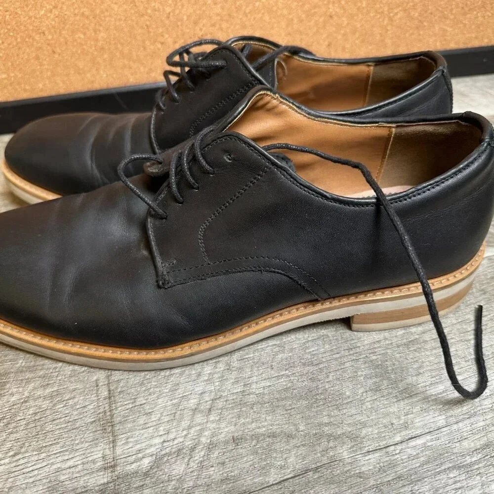 Blake McKay Black Leather Dress Shoes with White Bottom Rubber Outsole Size 9